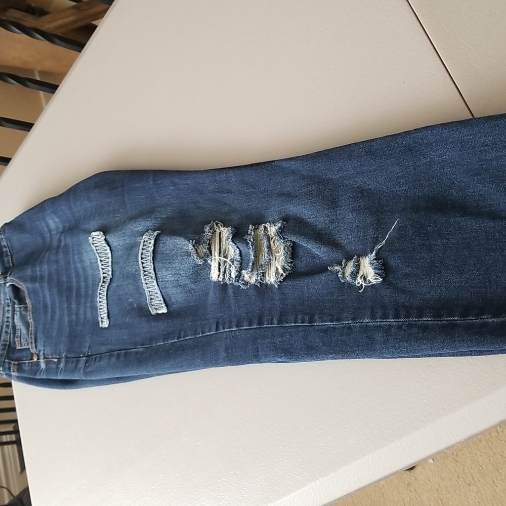 V.I.P distressed light weight jeans.. - Picture 5 of 10